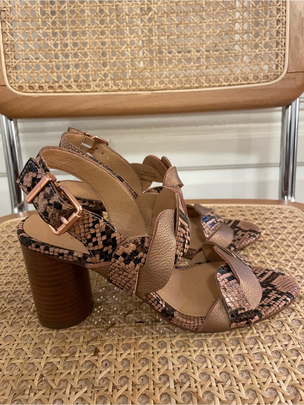 Crown Vintage Varenka Block Heel Brown Tan Snake-Print Sandals Shoes SIZE 7